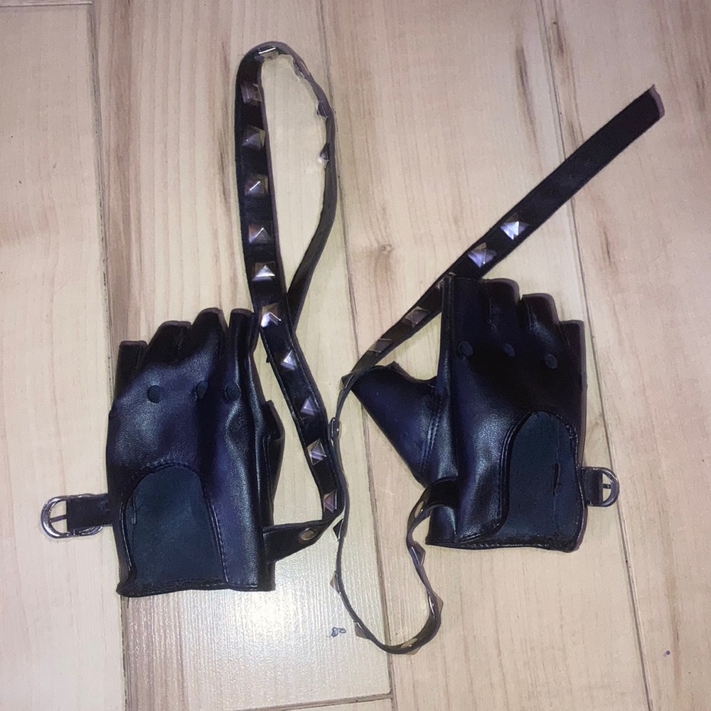 Punk Black Fingerless Gloves
